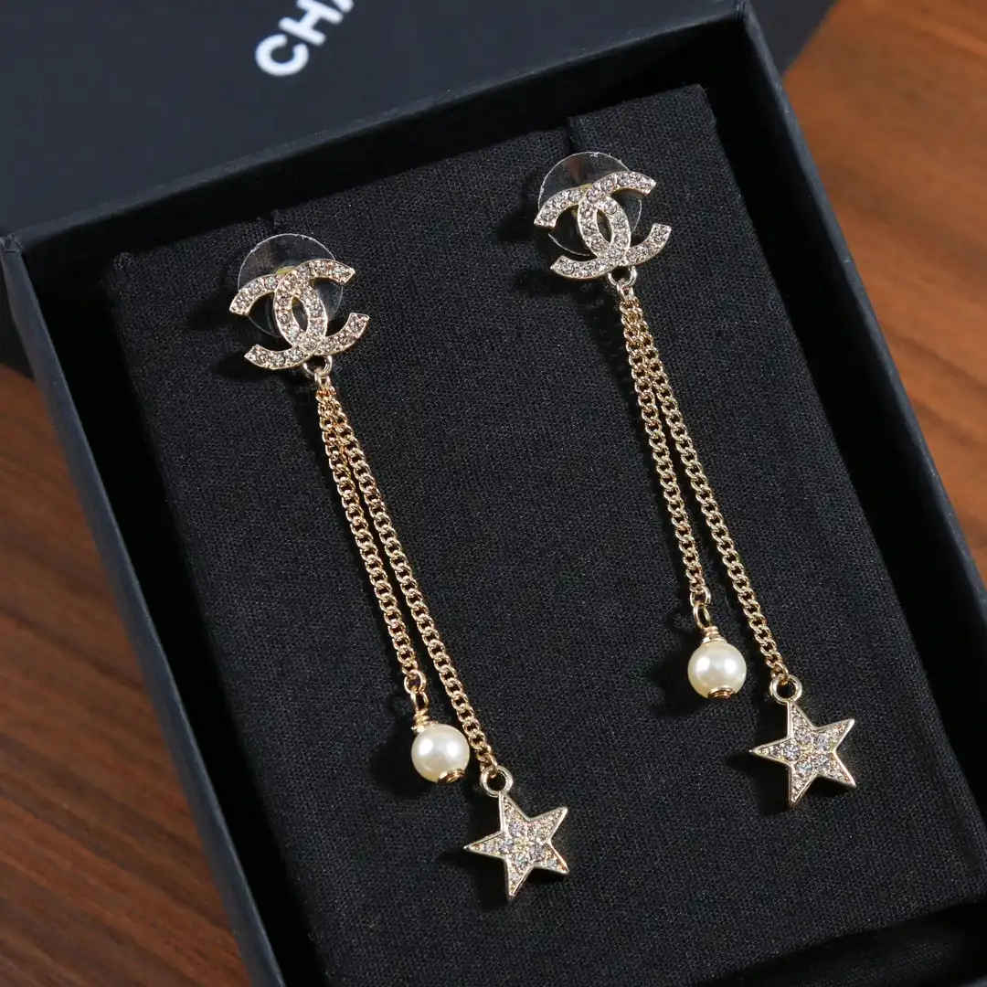 CL EARRINGS