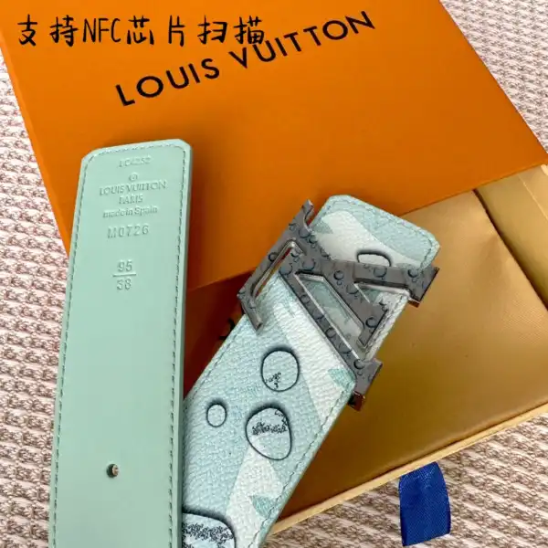 LOUIS VUITTON BELT