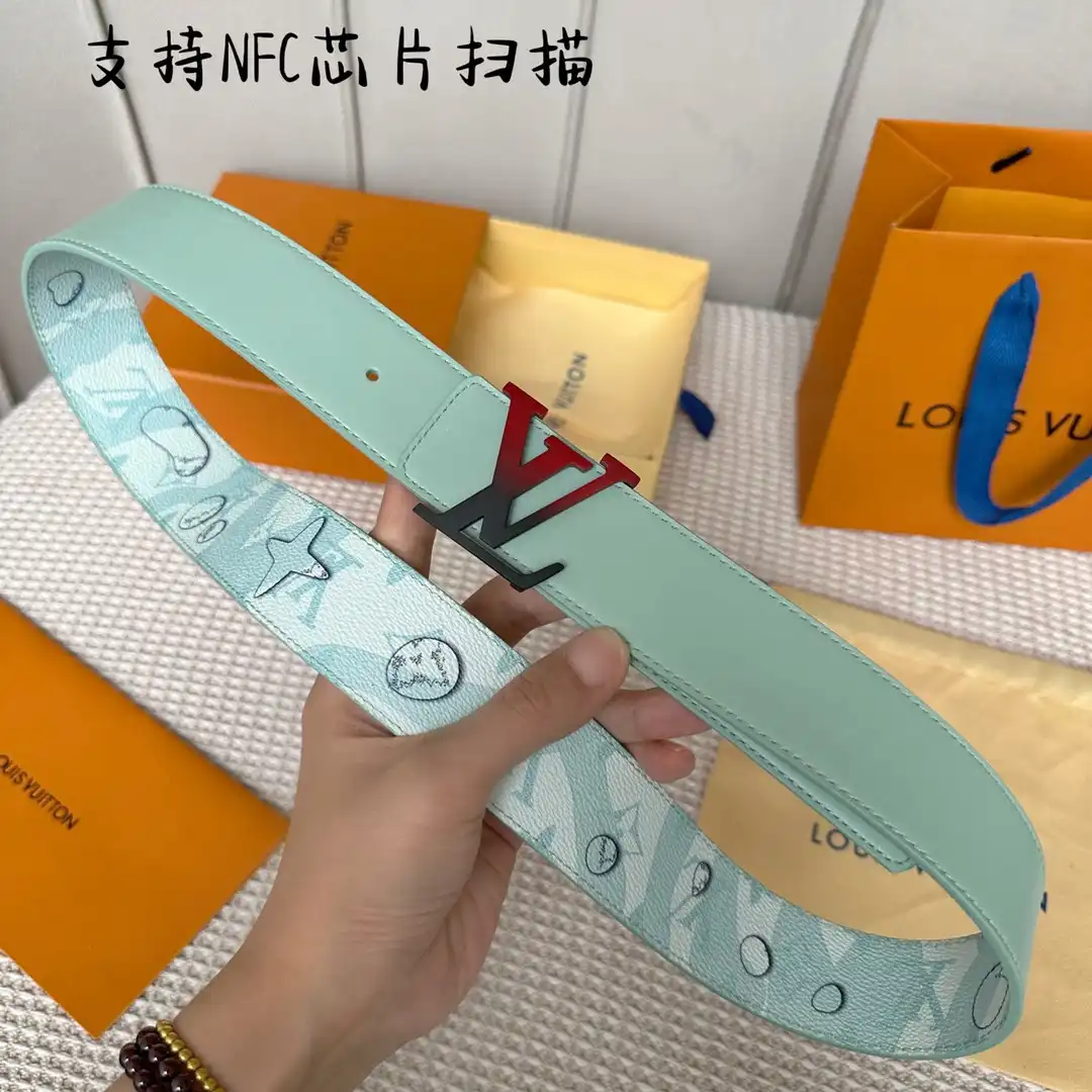 LOUIS VUITTON BELT