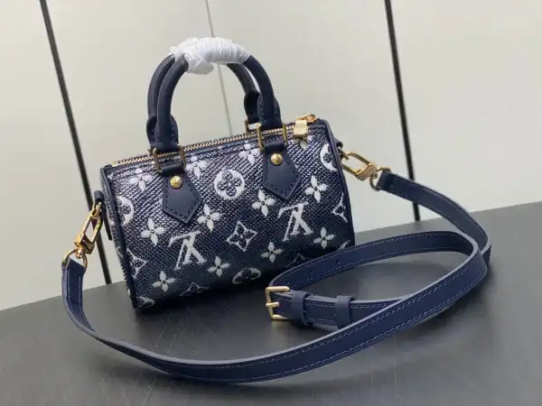 First bag ru LOUIS VUITTON NANO SPEEDY