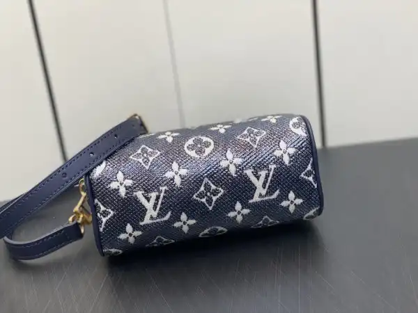 First bag ru LOUIS VUITTON NANO SPEEDY