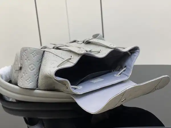 Frstbag ru LOUIS VUITTON CHRISTOPHER PM