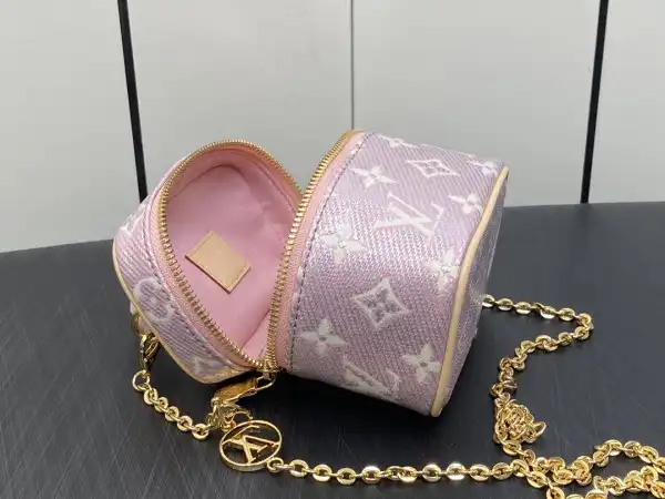 First bag ru LOUIS VUITTON Micro  VANITY Nano