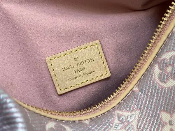 First bag ru LOUIS VUITTON SIDE TRUNK MM