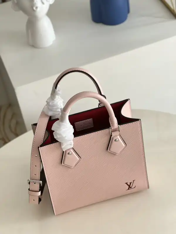 First bag ru LOUIS VUITTON PETIT SAC PLAT