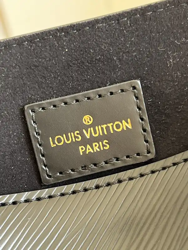 Cheap LOUIS VUITTON PETIT SAC PLAT