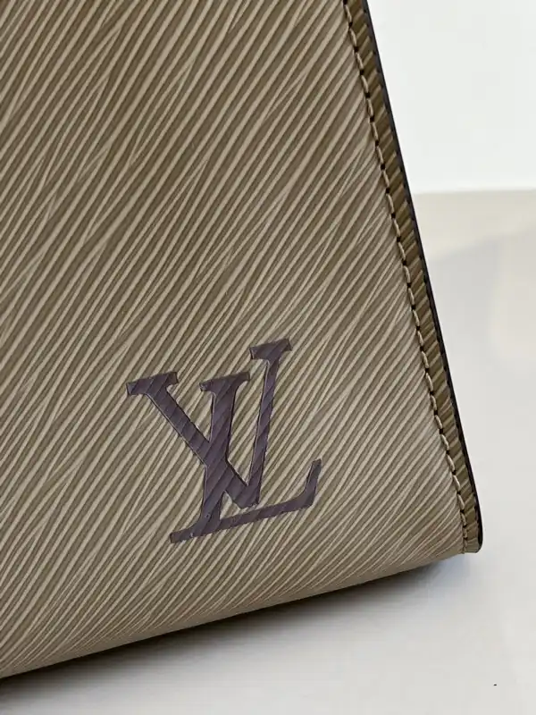 First Bag Ru LOUIS VUITTON PETIT SAC PLAT