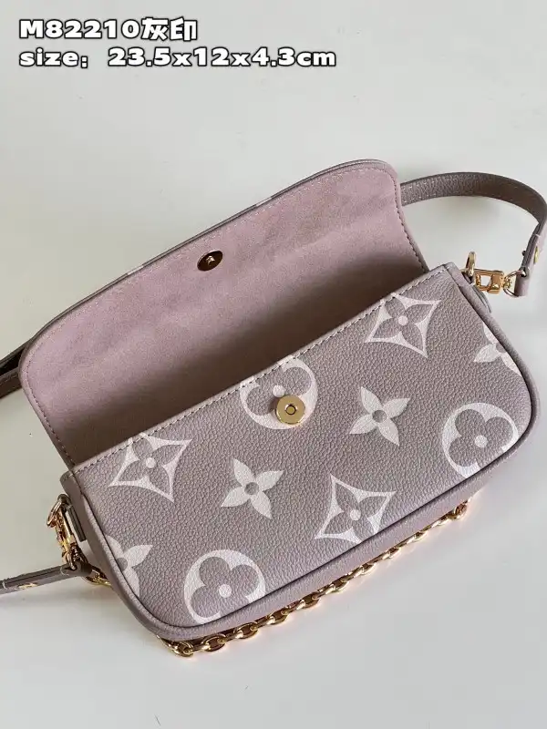 Aaa replica bags LOUIS VUITTON Wallet on Chain Ivy