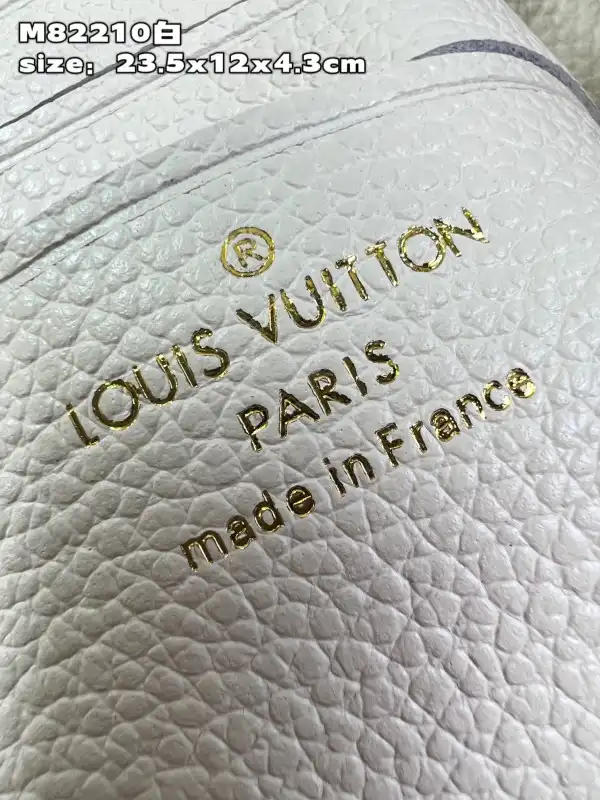 LOUIS VUITTON Wallet on Chain Ivy