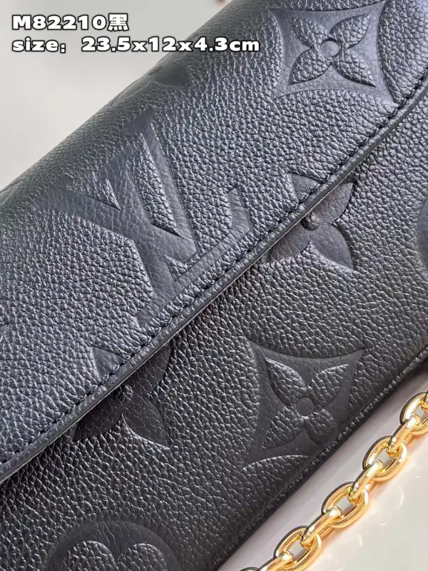 LOUIS VUITTON Wallet on Chain Ivy