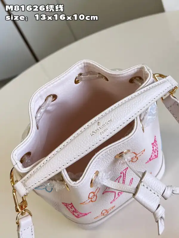 Frstbag ru LOUIS VUITTON NANO NOÉ