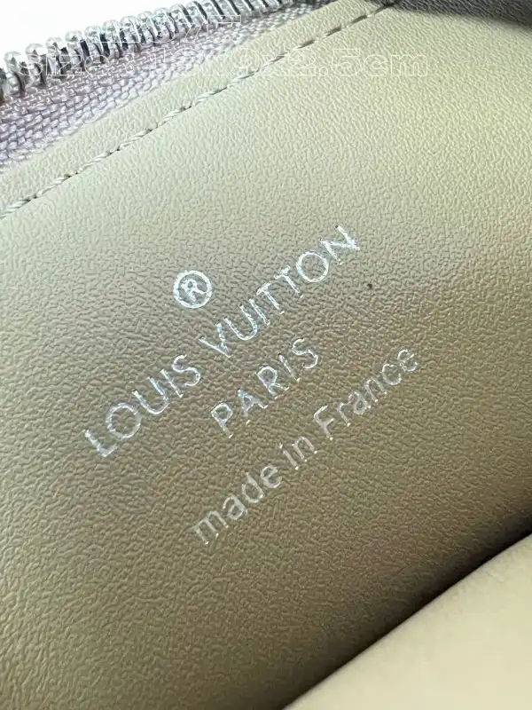 First bag ru LOUIS VUITTON CARD HOLDER RECTO VERSO