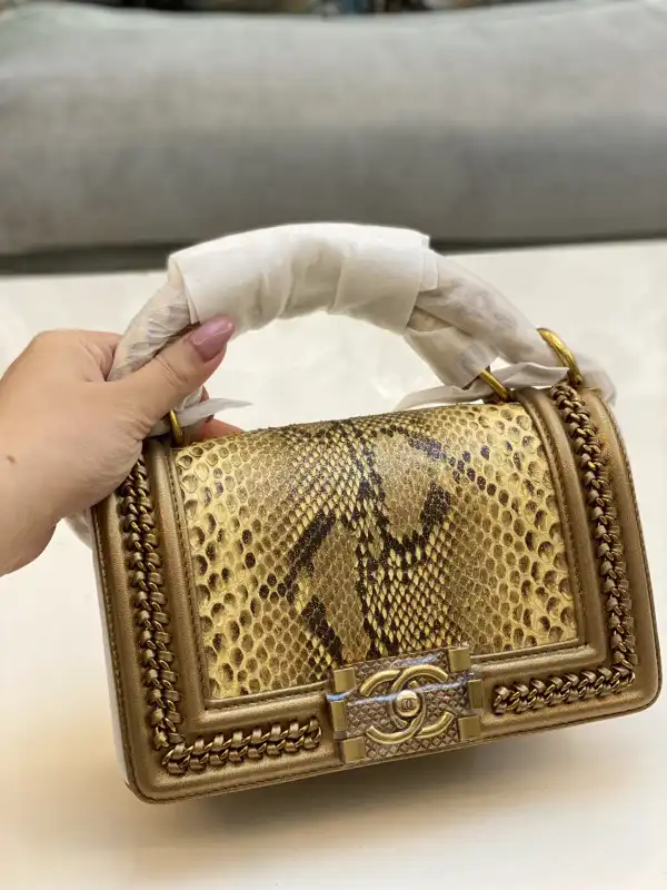 CHANEL BOY BAG 20CM