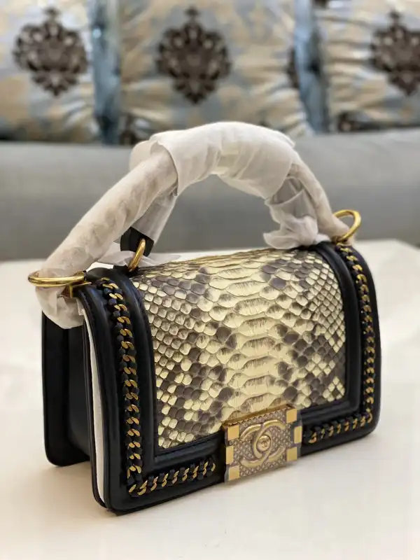 CHANEL BOY BAG 20CM