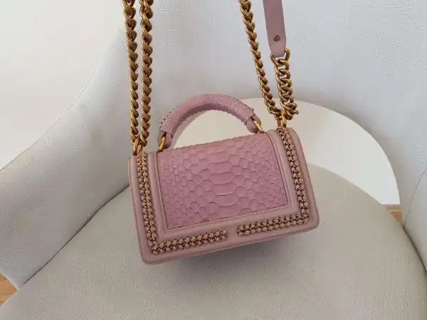 CHANEL BOY BAG 20CM