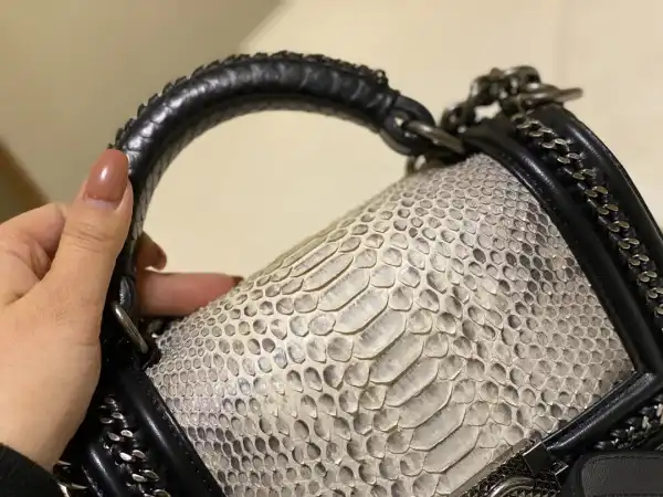 CHANEL BOY BAG 20CM