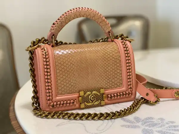 Firstbag Ru CHANEL BOY BAG 20CM