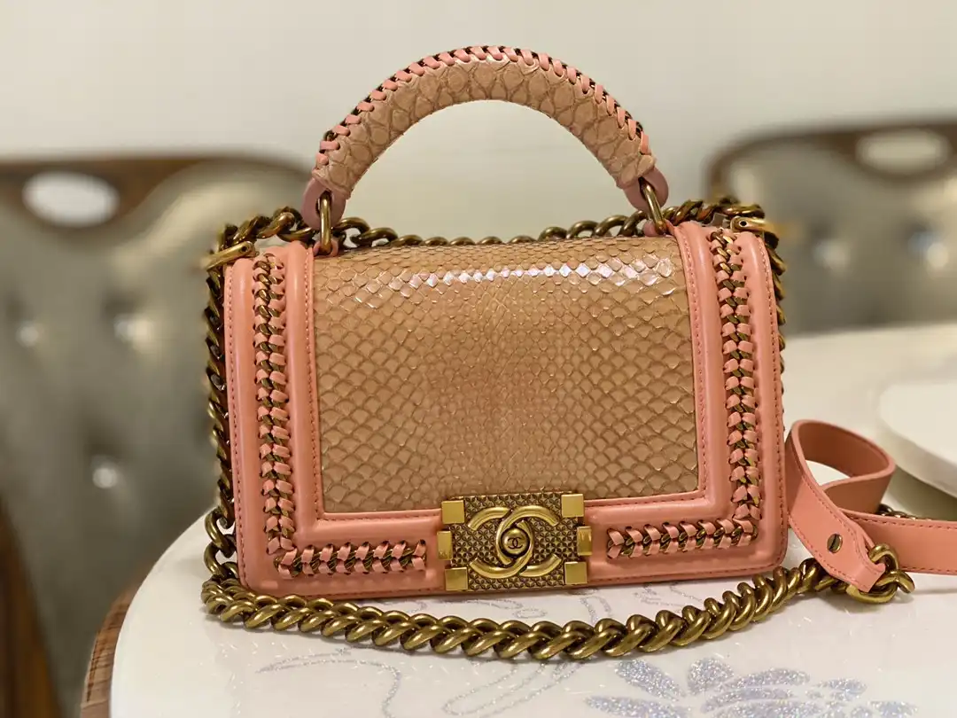 CHANEL BOY BAG 20CM