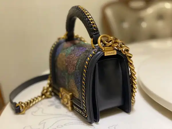 CHANEL BOY BAG 20CM