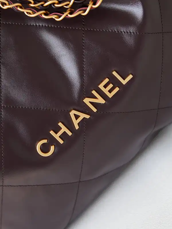 CHANEL 22 HANDBAG