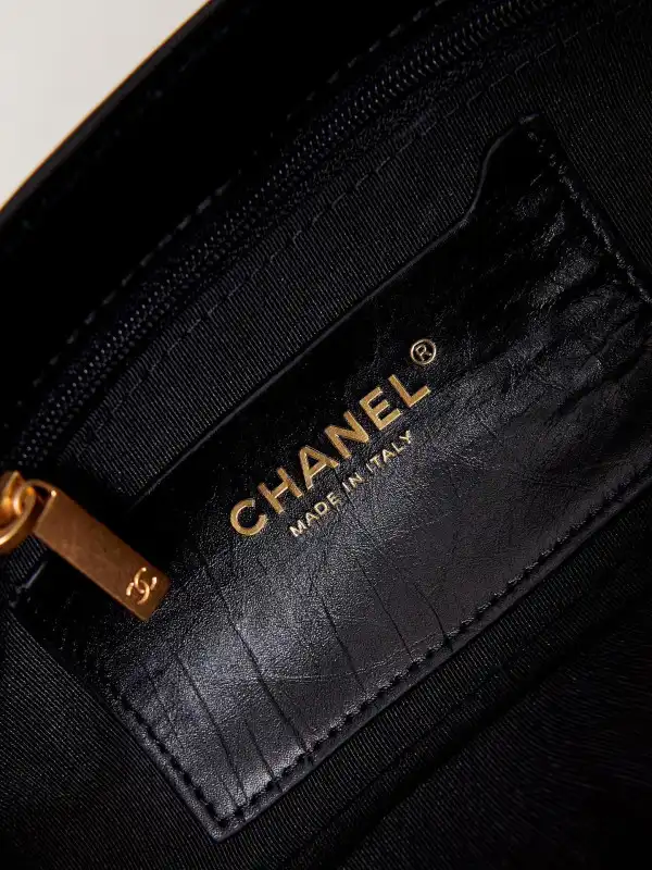 Firstbag Ru CHANEL SMALL TOTE