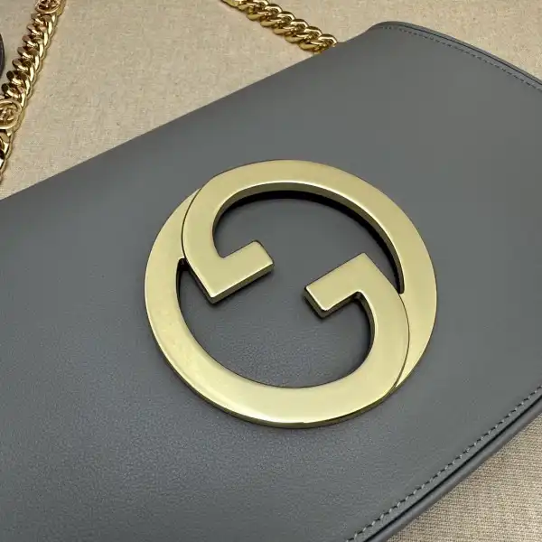 First bag ru Gucci Blondie shoulder bag