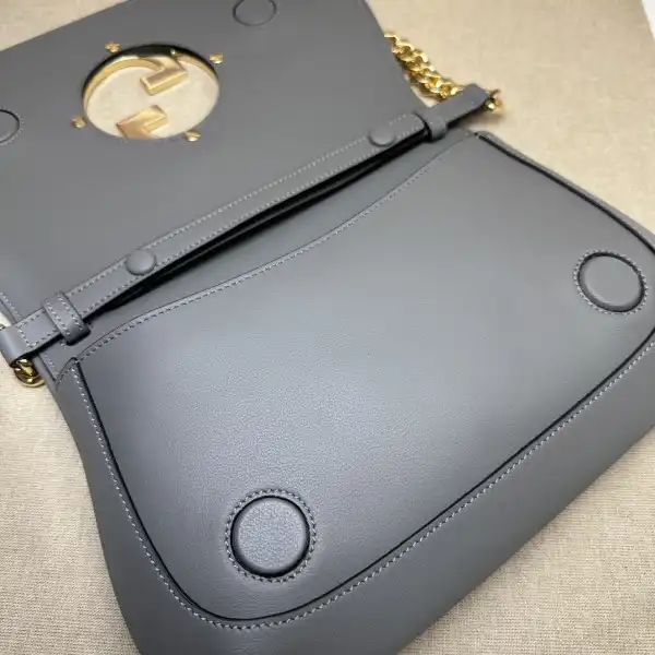 Gucci Blondie shoulder bag