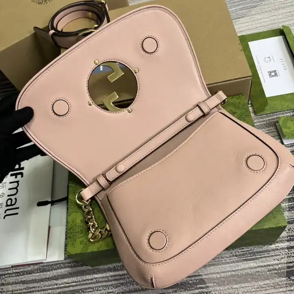 First bag ru Gucci Blondie shoulder bag