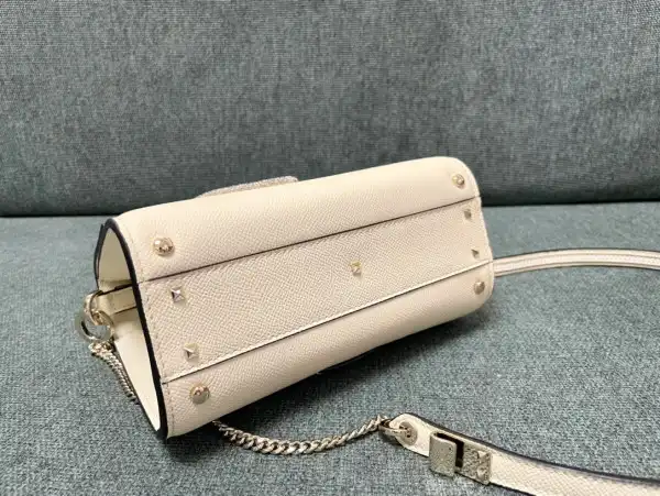 Bagsoffer VALENTINO SMALL VSLING GRAINY CALFSKIN HANDBAG