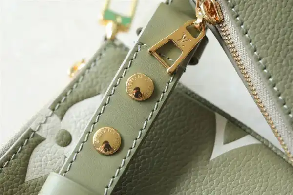 LOUIS VUITTON MULTI POCHETTE ACCESSOIRES