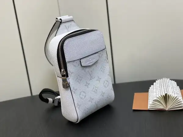 LOUIS VUITTON OUTDOOR SLINGBAG