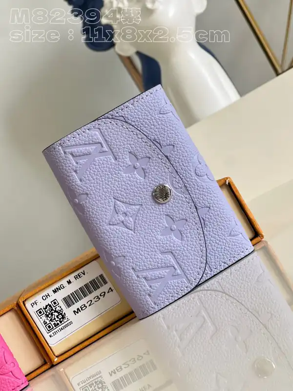 First bag ru Louis Vuitton Rosalie Coin Purse