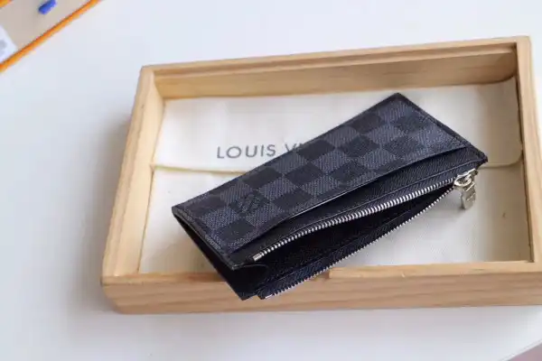 TO LOUIS VUITTON COIN CARD HOLDER