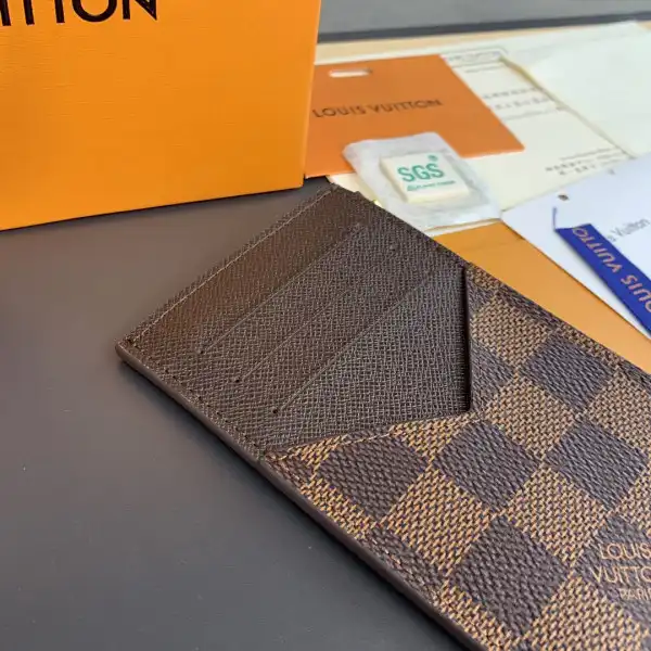 TO LOUIS VUITTON COIN CARD HOLDER