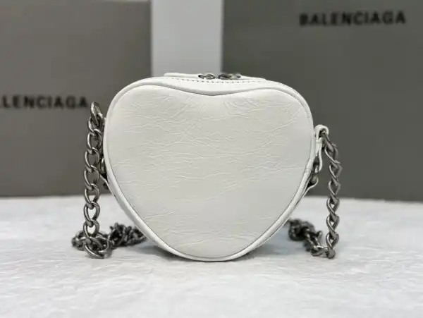 First bag ru BALENCIAGA  Le Cagole Heart mini metallic crinkled-leather shoulder bag