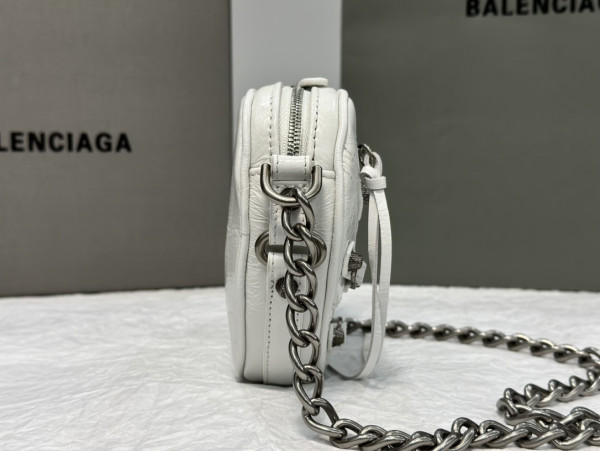 HOT SALE BALENCIAGA  Le Cagole Heart mini metallic crinkled-leather shoulder bag