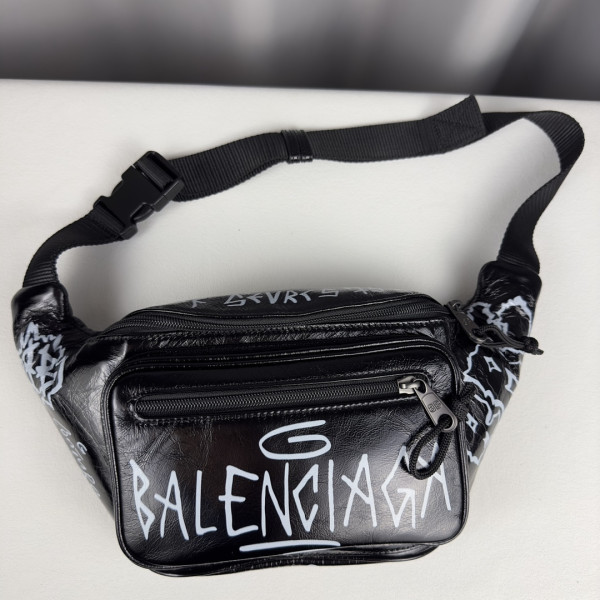 HOT SALE BALENCIAGA EVERYDAY BELTPACK