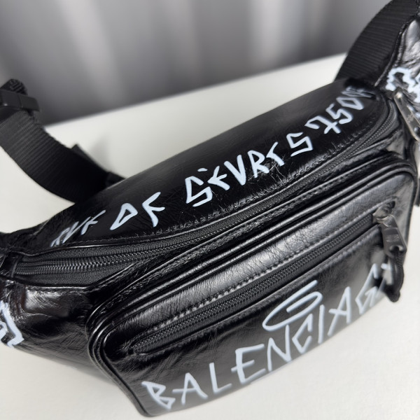 HOT SALE BALENCIAGA EVERYDAY BELTPACK