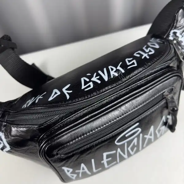 BALENCIAGA EVERYDAY BELTPACK