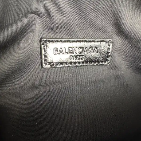 BALENCIAGA EVERYDAY BELTPACK