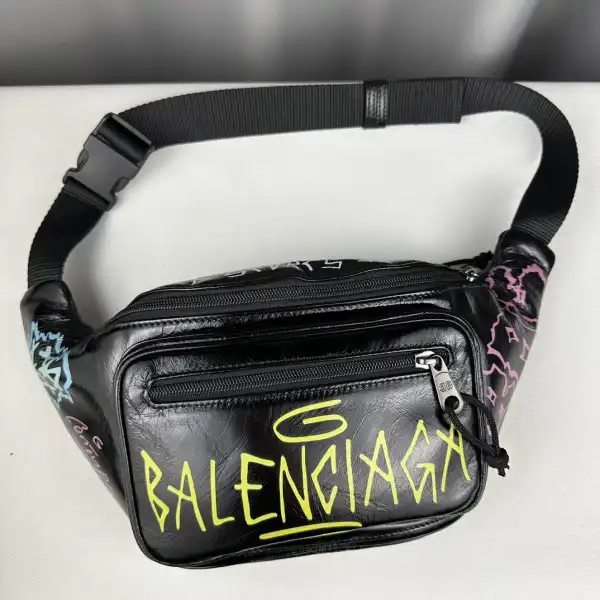 Firstbag Ru BALENCIAGA EVERYDAY BELTPACK