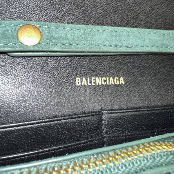 HOT SALE BALENCIAGA HOURGLASS WALLET ON CHAIN