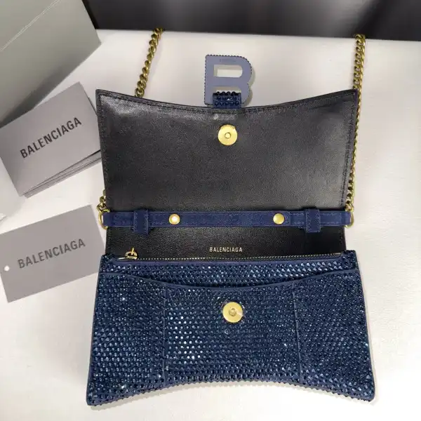 Frstbag ru BALENCIAGA HOURGLASS WALLET ON CHAIN