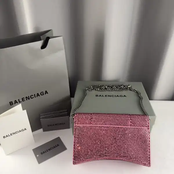 Bagsoffer BALENCIAGA HOURGLASS WALLET ON CHAIN