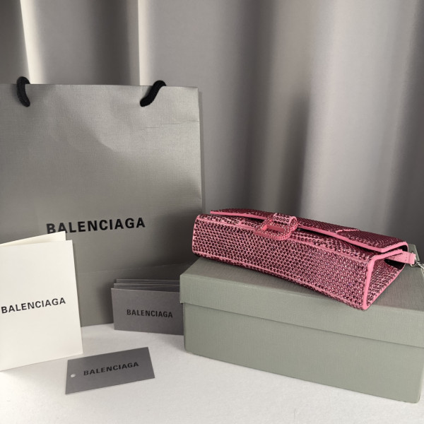 BALENCIAGA HOURGLASS WALLET ON CHAIN