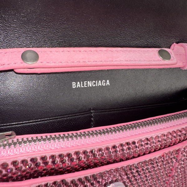 BALENCIAGA HOURGLASS WALLET ON CHAIN