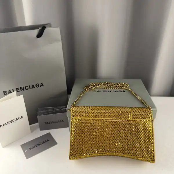 Frstbag ru BALENCIAGA HOURGLASS WALLET ON CHAIN