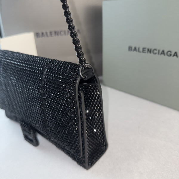 HOT SALE BALENCIAGA HOURGLASS WALLET ON CHAIN