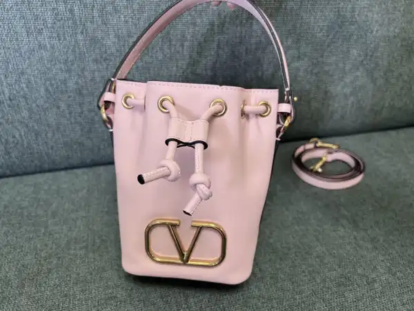 Frstbag ru VALENTINO VLOGO Iconographe Mini Canvas Bucket Bag