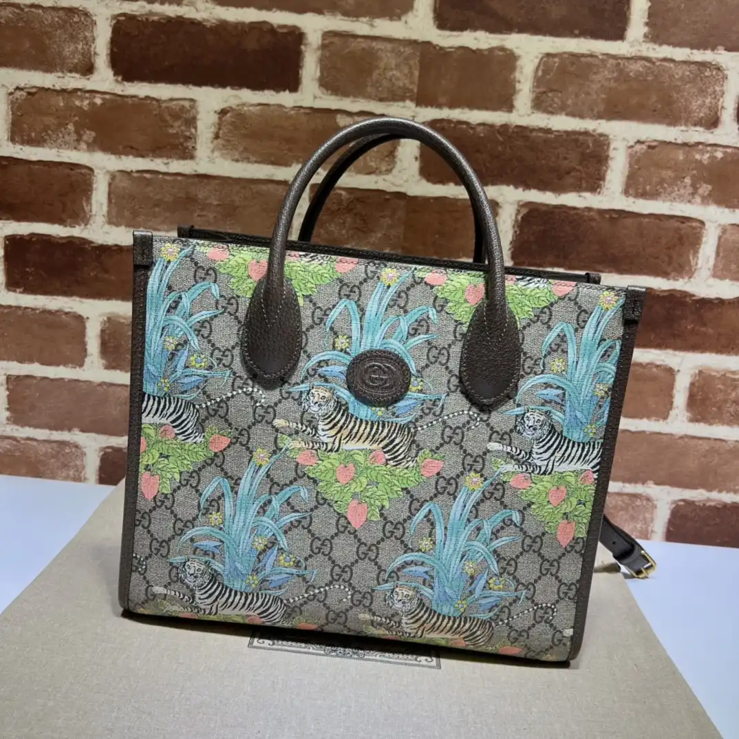 First bag ru GUCCI GG small tote bag